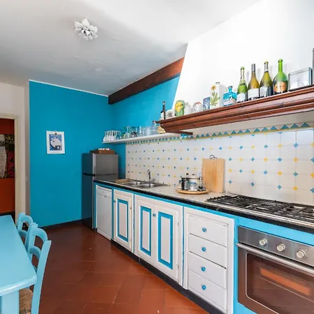 Hostdomus - La Terrazza Sul Mare With Private Parking Apartmán