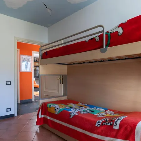 Hostdomus - La Terrazza Sul Mare With Private Parking Apartmán *
