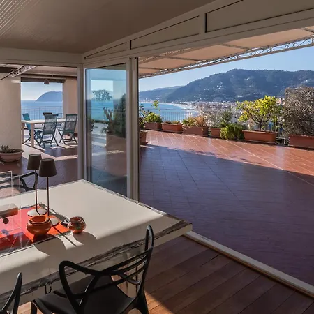 Hostdomus - La Terrazza Sul Mare With Private Parking Apartmán